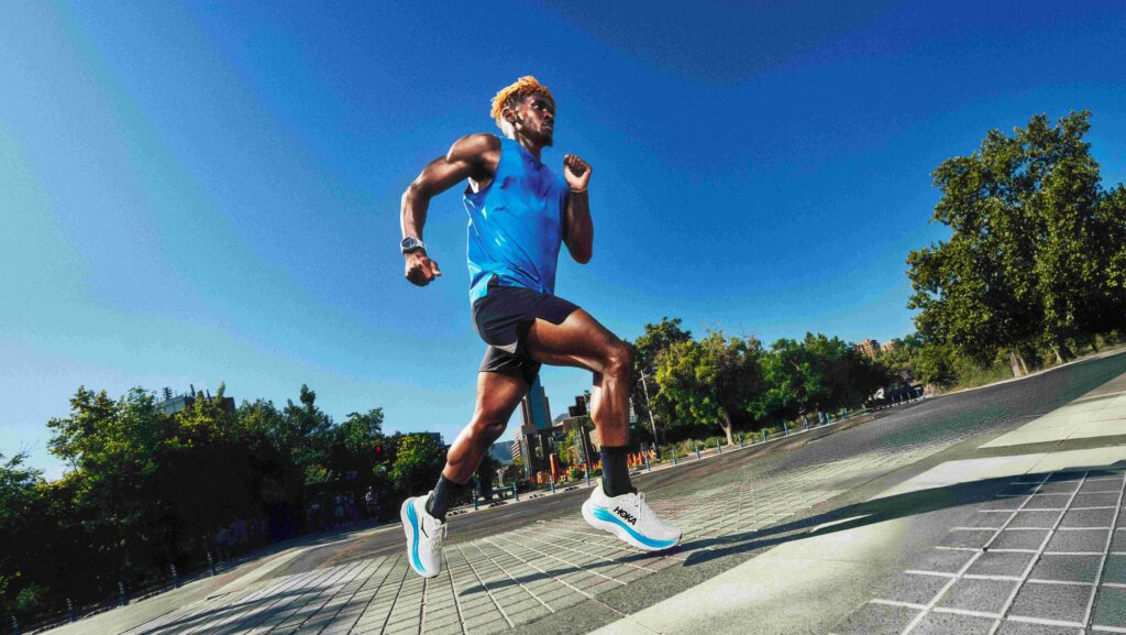 HOKA Clifton 11: точнее посадка по ноге, эффективнее и легче пробежка